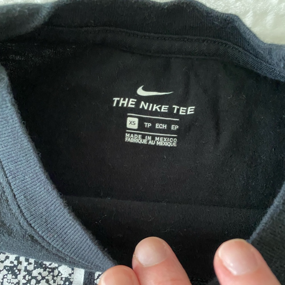Nike boys t-shirt - Picture 2 of 3